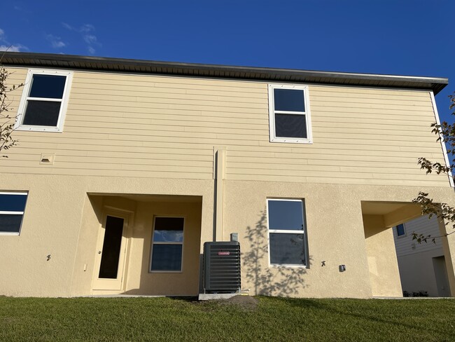 Foto del edificio - 5323 Companion Ln