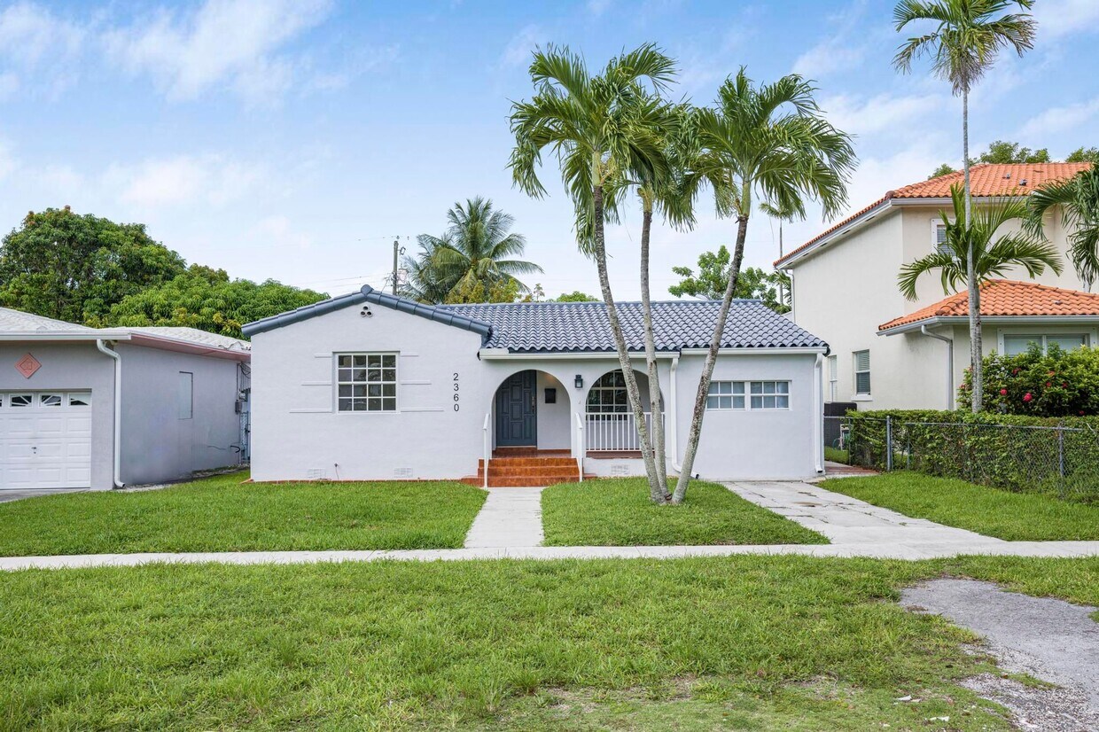 Foto principal - 2360 SW 11th Terrace