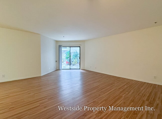 Building Photo - Overland Apartments