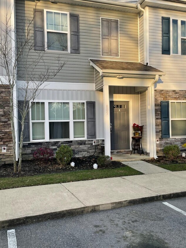 805 Triple Ct, Myrtle Beach, SC 29588 Townhome Rentals in Myrtle