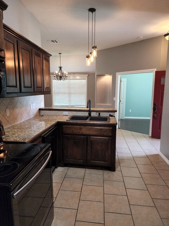 Kitchen - 10716 SW 32nd St