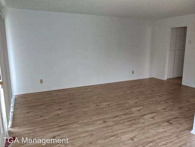 Building Photo - 3847 Tilden Ave
