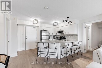 Building Photo - 872 Sheppard Ave W