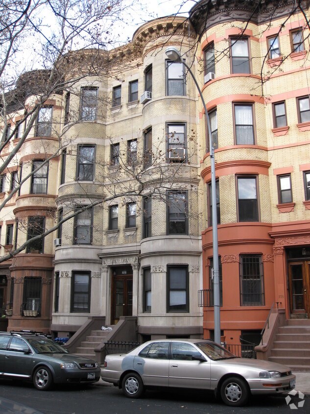 Building Photo - 707 Carroll St