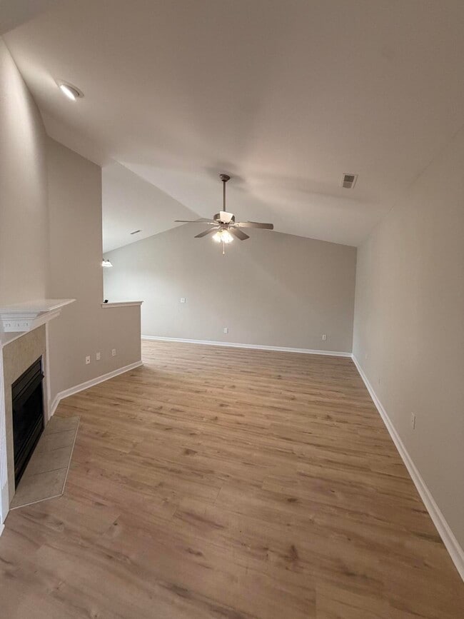 Building Photo - 157 Palmer Dr