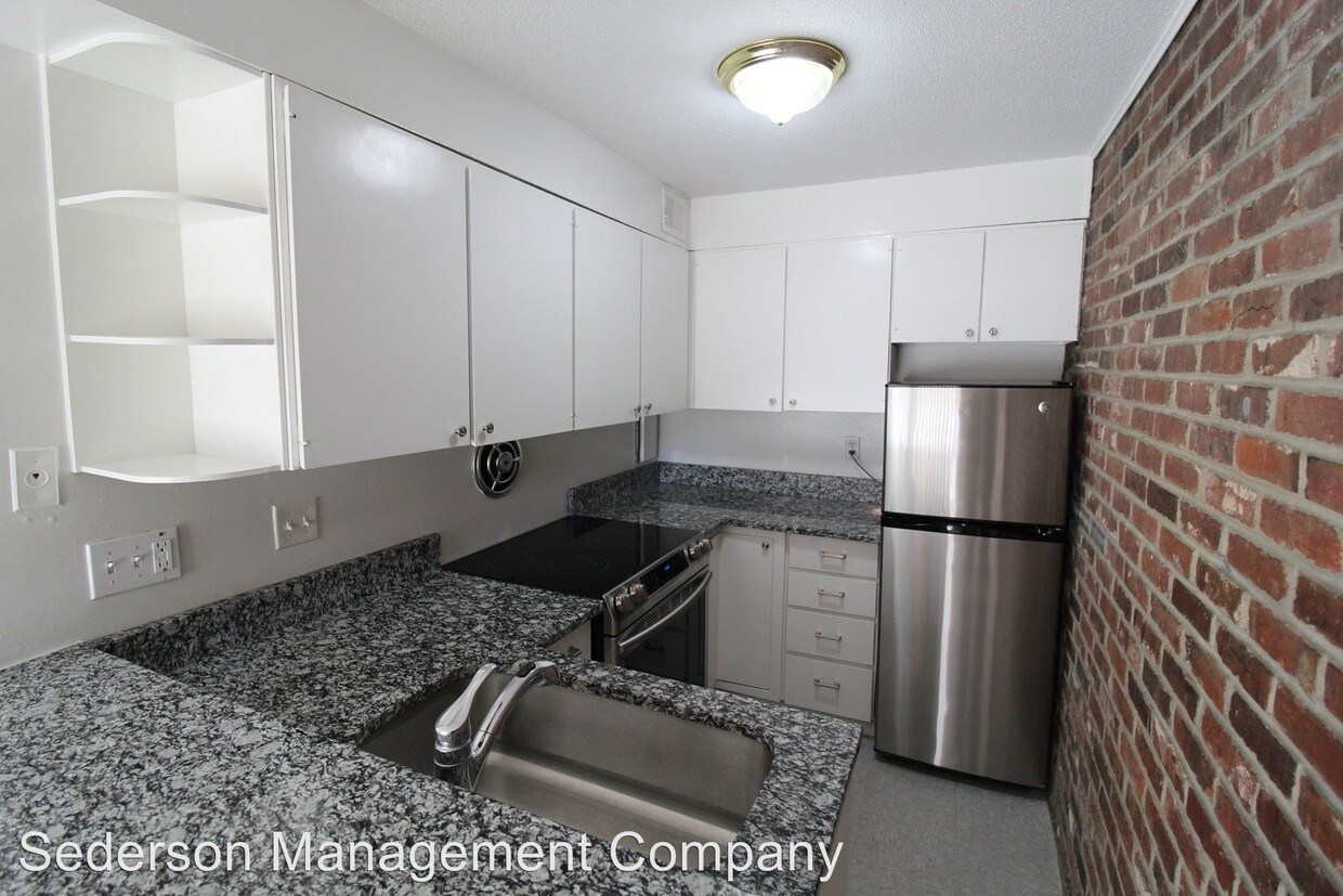 4414 Jarboe St Unit 1, Kansas City, MO 64111 Room for Rent in Kansas