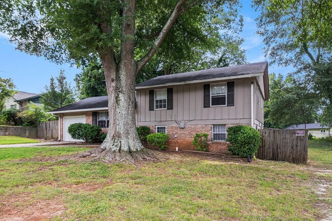 Building Photo - 4 bdrm, 2 bath in Jonesboro