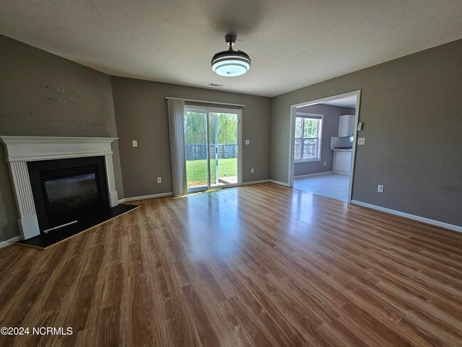 Building Photo - 316 Providence Dr