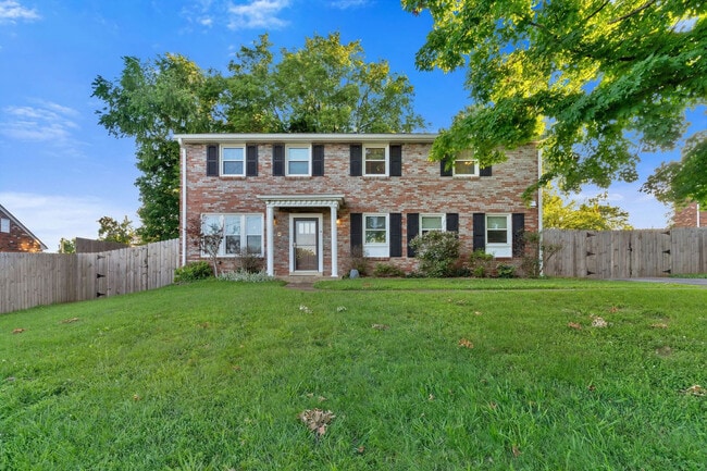 Building Photo - 808 Roseview Dr