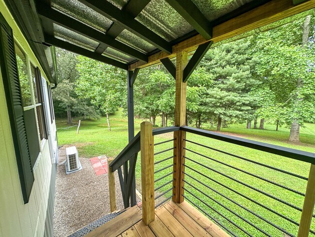 Foto del edificio - 788 Trails End Rd