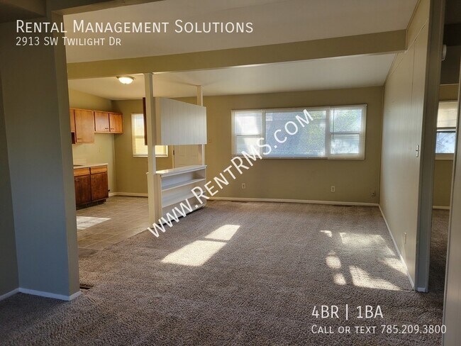 Building Photo - 2913 SW Twilight Dr- 4 BED/1 BATH