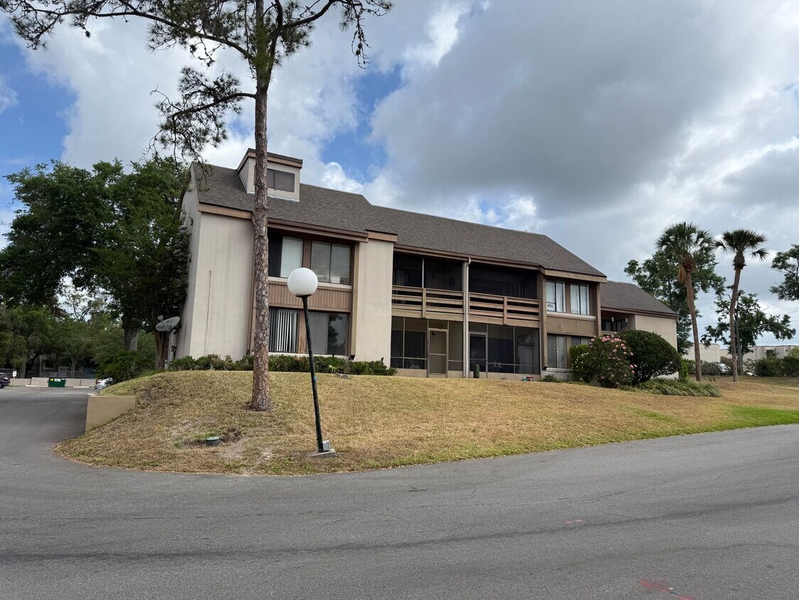 Foto principal - Newly listed 2/2 Condo in Altamonte Springs!
