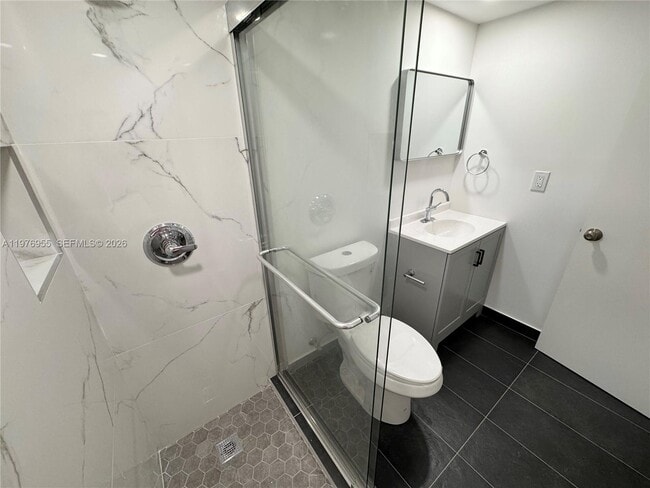 Foto del edificio - 4140 Woodside Dr