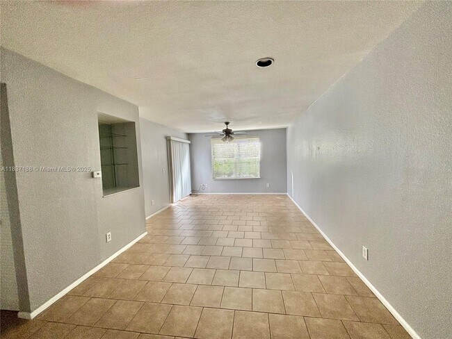 Foto del edificio - 1845 Palm Cove Blvd