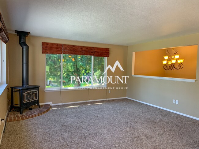 Foto del edificio - 3+ Bed House in Port Orchard with HUGE Bac...
