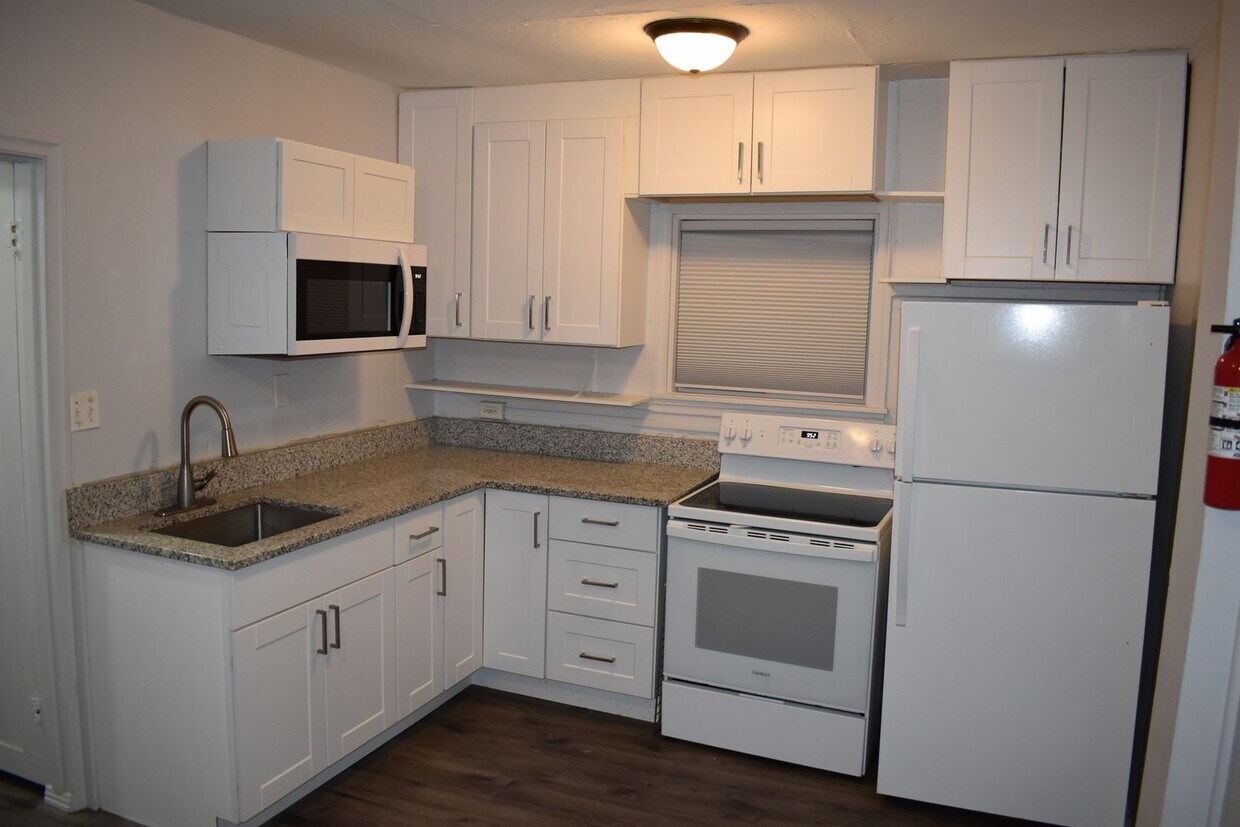 Foto principal - 1213 W Pine St