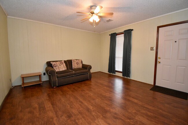 Foto del edificio - 4 Bedroom, 1.5 Bath Home in Ruston