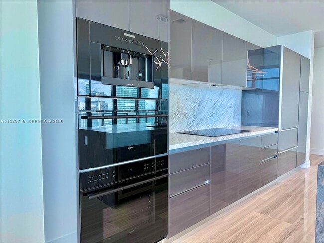 Building Photo - 1451 Brickell Ave