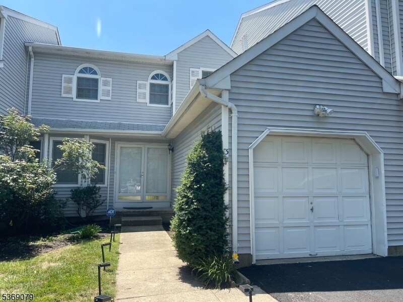 Primary Photo - 13 Apache Way