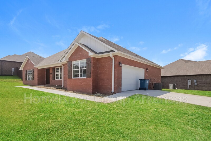 2111 Carlisle St, Gentry, AR 72734 House for Rent in Gentry, AR