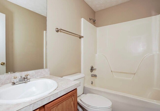Foto del edificio - 87 Pebble Ridge Dr