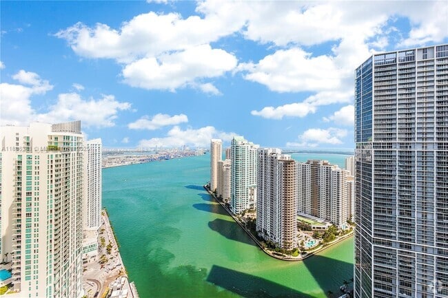 Building Photo - 200 Biscayne Boulevard Way