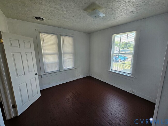Building Photo - 2808 Turner Rd