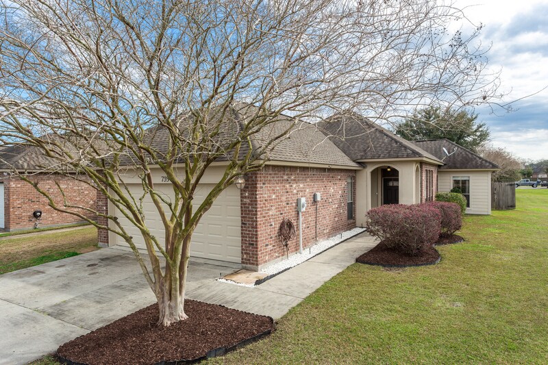 735 Fall Creek Dr, Baton Rouge, LA 70810 House Rental in Baton Rouge