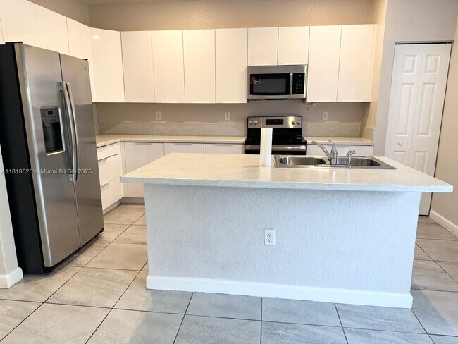 Foto del edificio - 11941 SW 150th Pl
