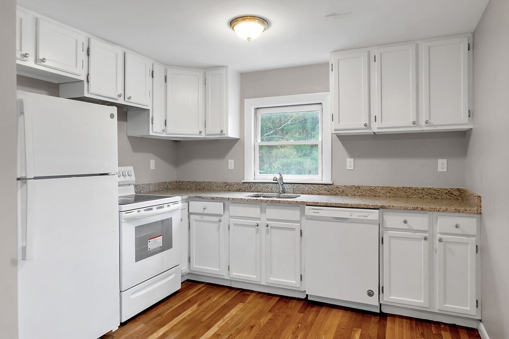 155 Pleasant St Unit B, Tewksbury, MA 01876 Apartments in Tewksbury, MA