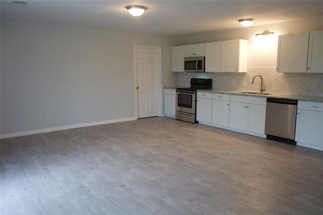 Building Photo - 7307 Avenue O