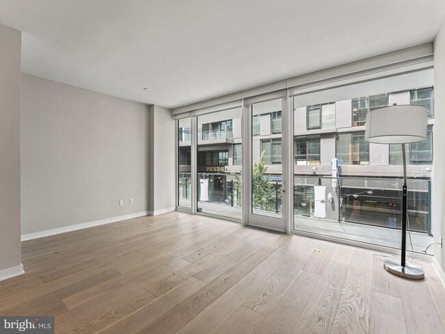 Building Photo - 601 Wharf St