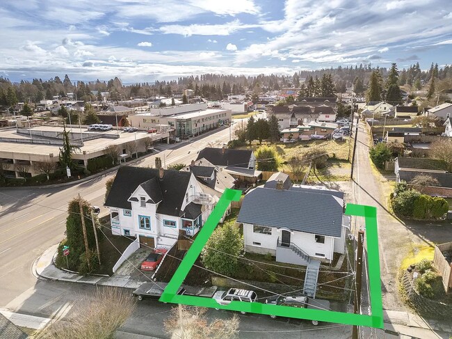 Foto del edificio - Charming Everett Home on a Peaceful Corner Lot!