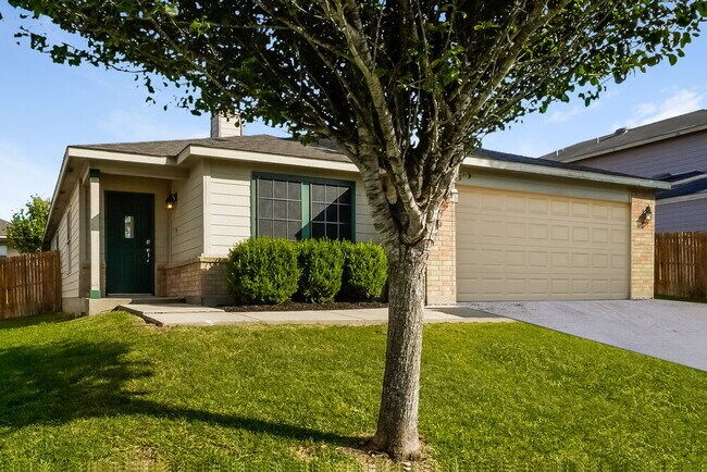 Building Photo - 120 Bay Willow