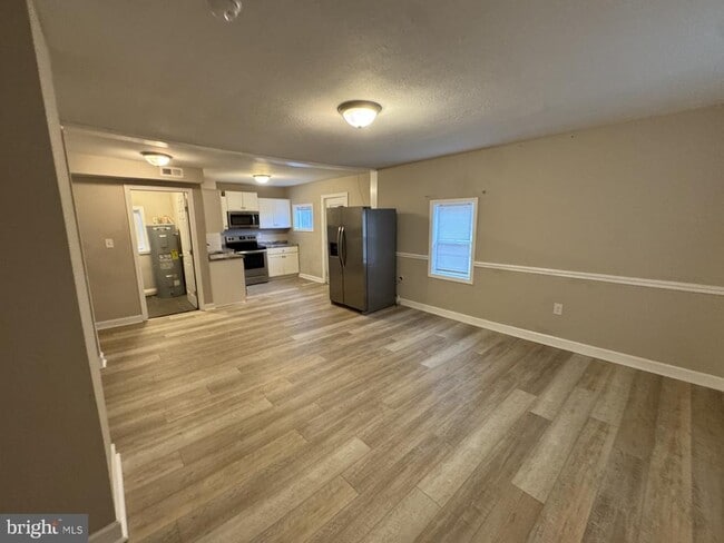 Building Photo - 3920 Main St