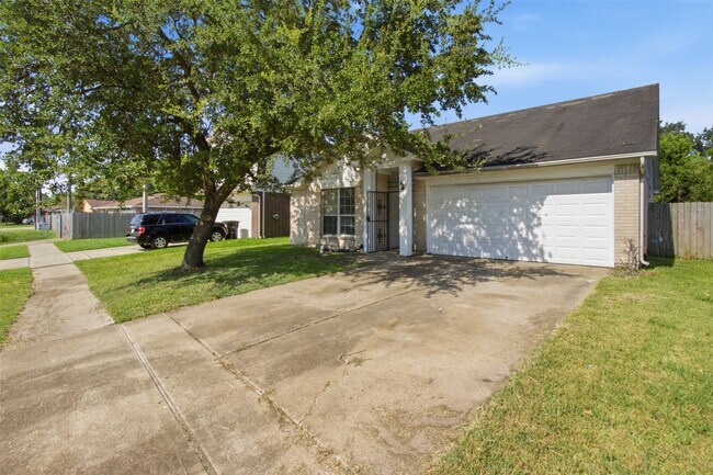 Foto del edificio - 15738 Boonridge Rd