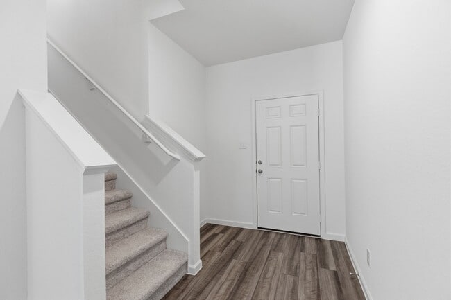 Building Photo - 15052 Ronan Dr
