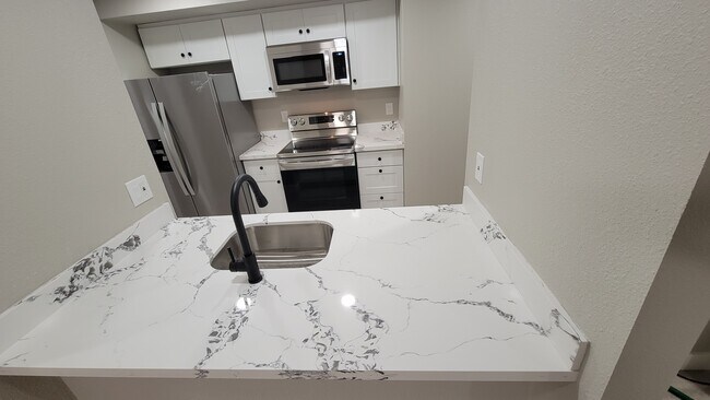 Foto del edificio - 14510 NE 31st St