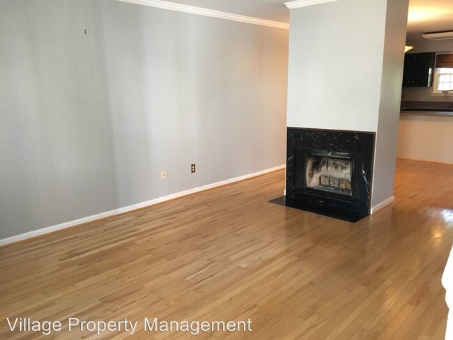 Foto del edificio - 2821 Hazelwood Dr