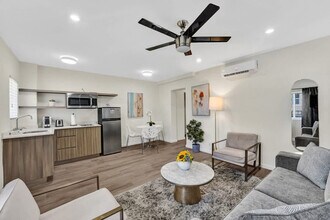 Building Photo - 3020 Seville St