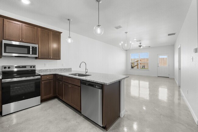 Foto del edificio - MOVE-IN SPECIAL: December and January rent FREE if moved in before February 1.