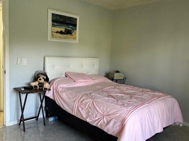 Foto del edificio - 243 Northampton M