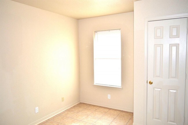 Building Photo - 5301 Morning Glen Lane - B