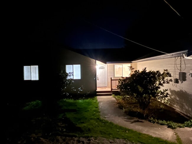 Building Photo - 1007 Digby Ln