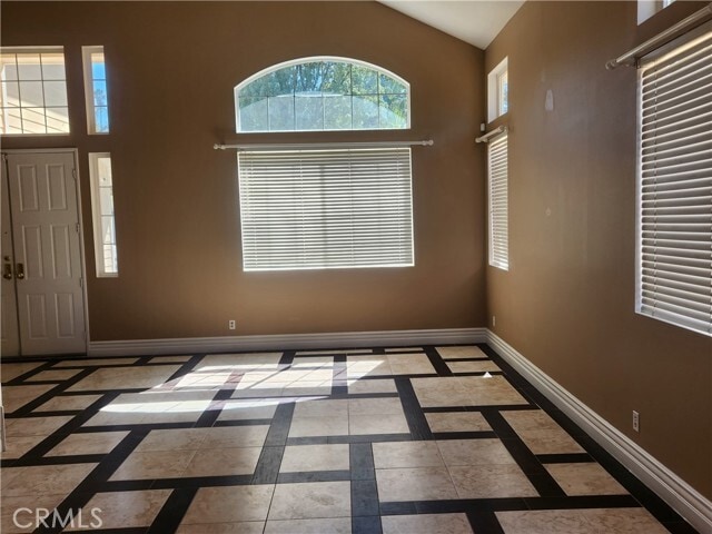 Building Photo - 2540 Cottage Dr