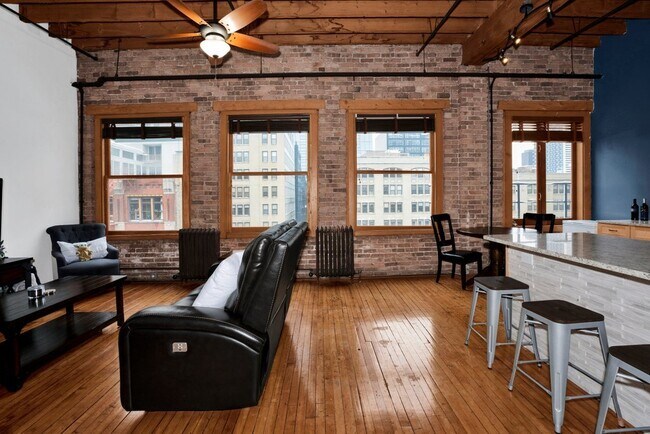 Foto del edificio - 711 S Dearborn St