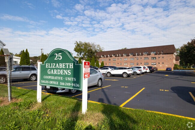 Foto del edificio - Elizabeth Gardens Corp.