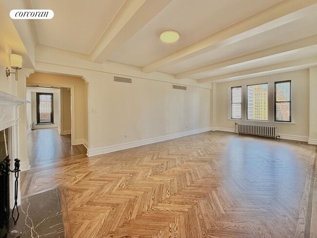 Building Photo - 210 E 68th St
