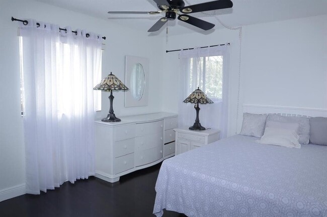 Foto del edificio - 3800 NW 23rd Ct