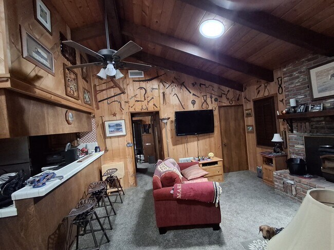 Foto del edificio - 15445 Incapa Rd